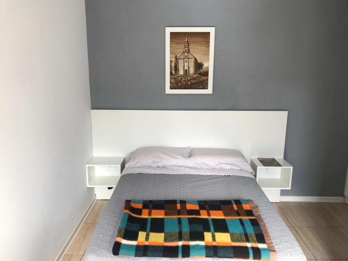 Suite Em Gramado, Proxima A Avenida Das Hortencias 外观 照片